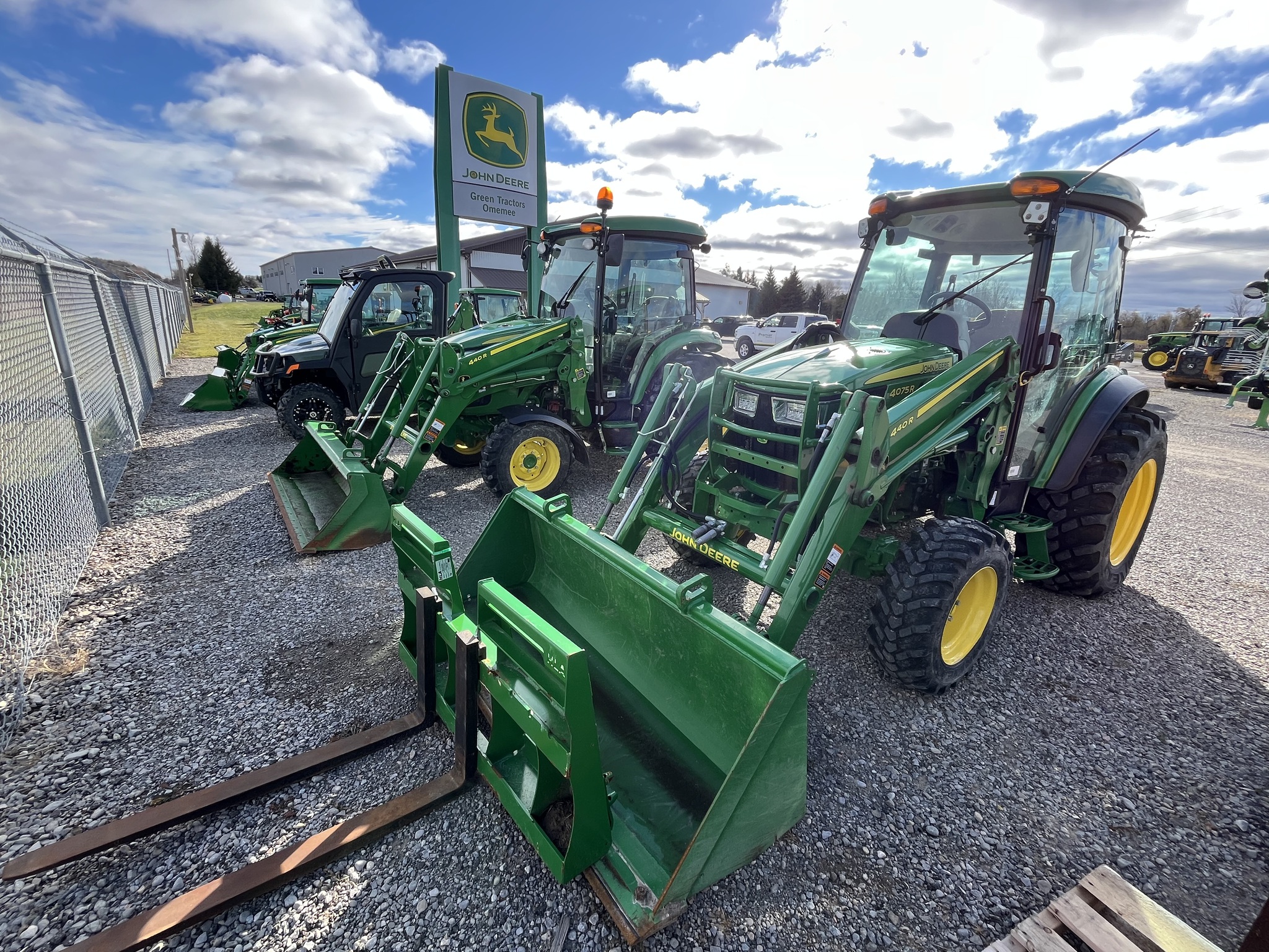 2024 John Deere 4075R Image 1