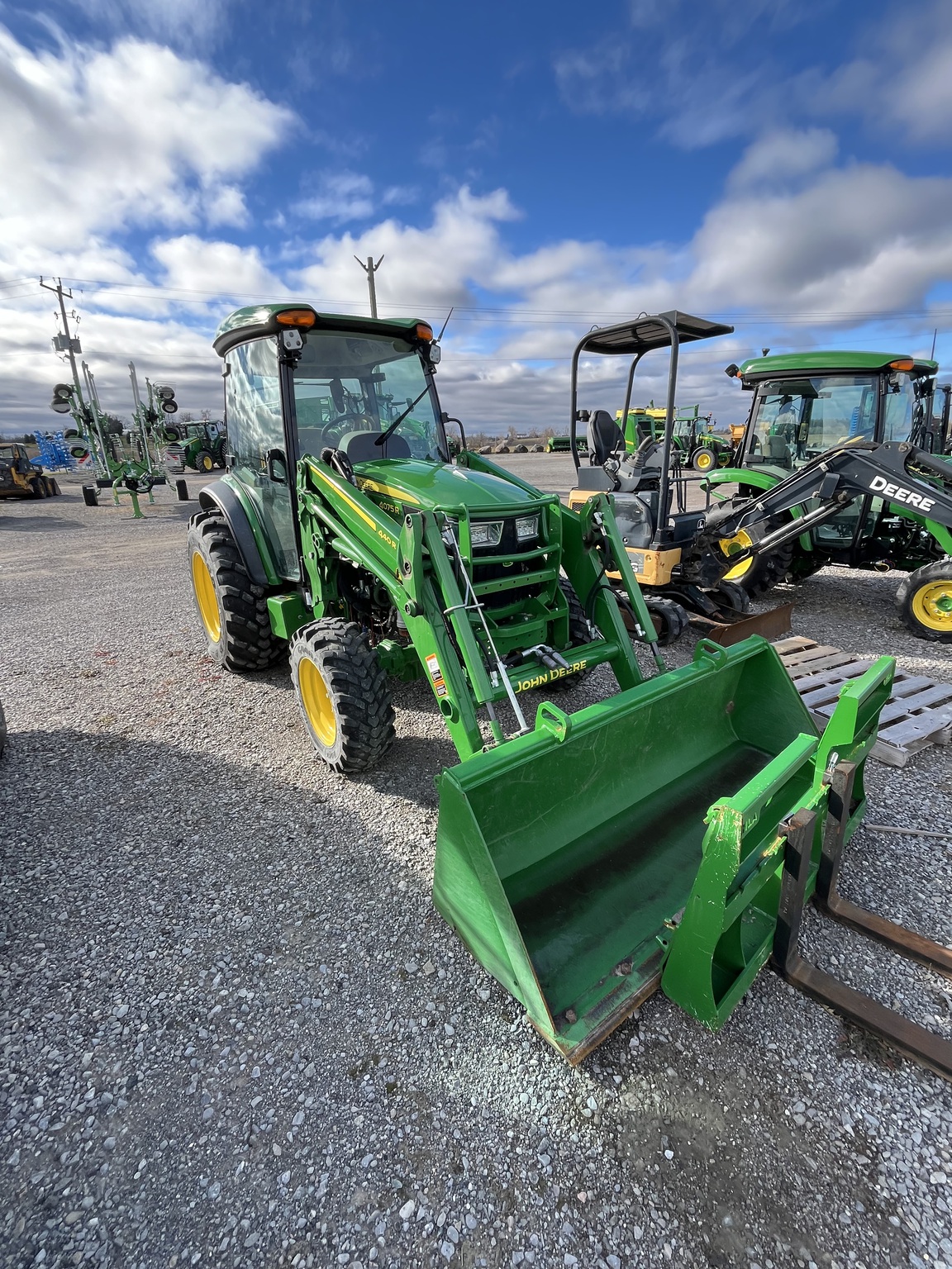2024 John Deere 4075R Image 5
