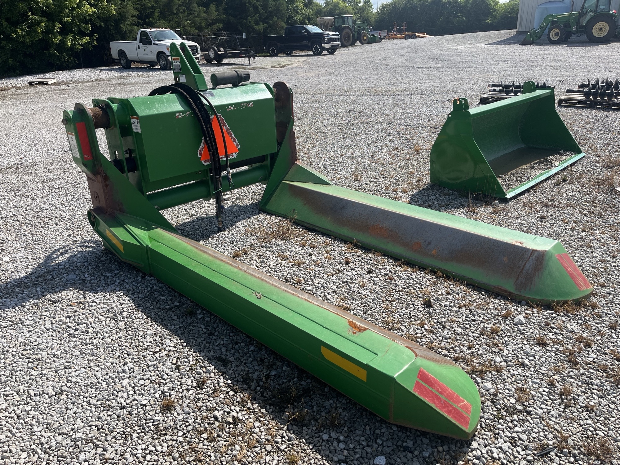 2019 John Deere CM1100