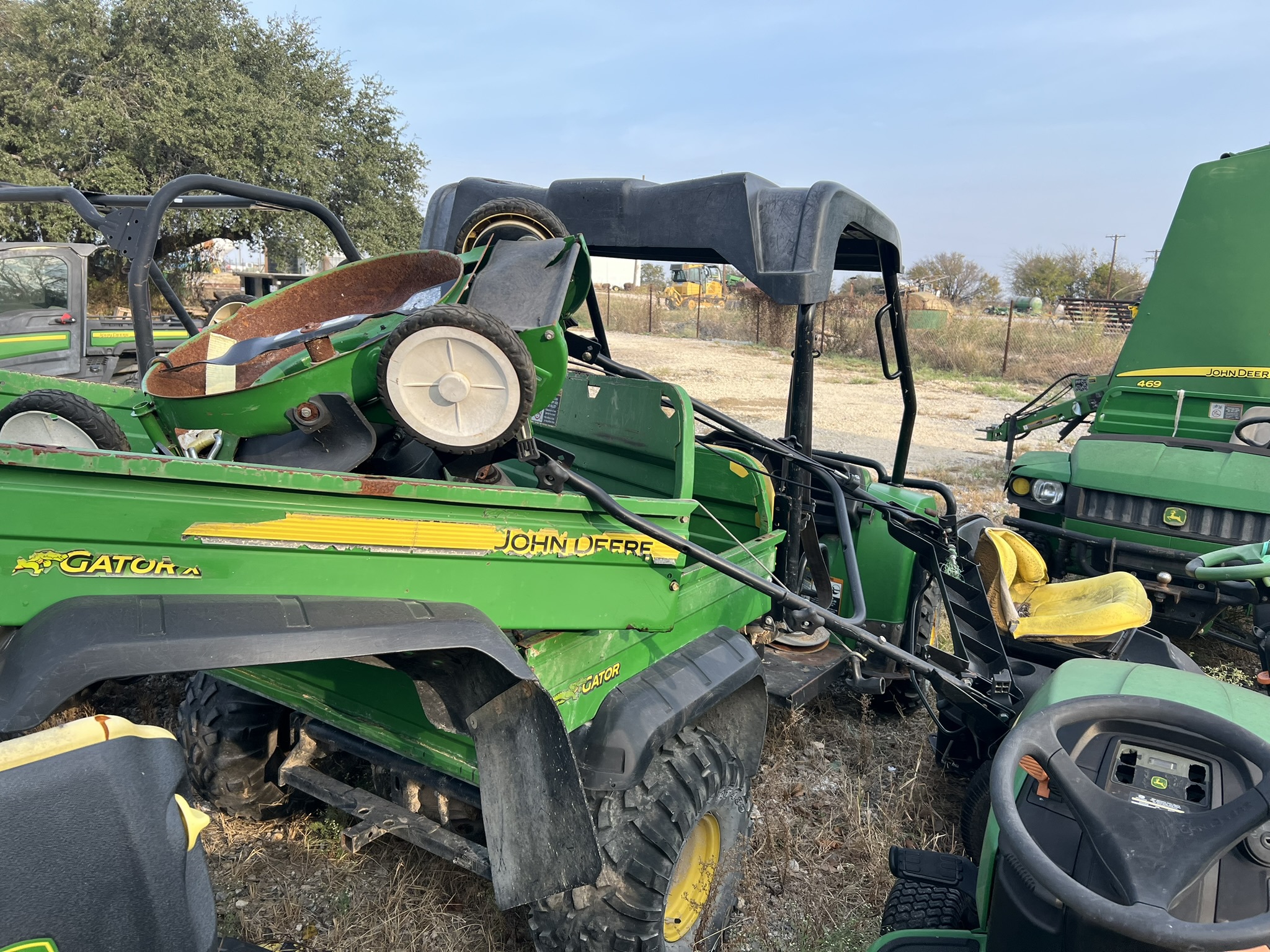 2004 John Deere HPX 4X4 Image 2