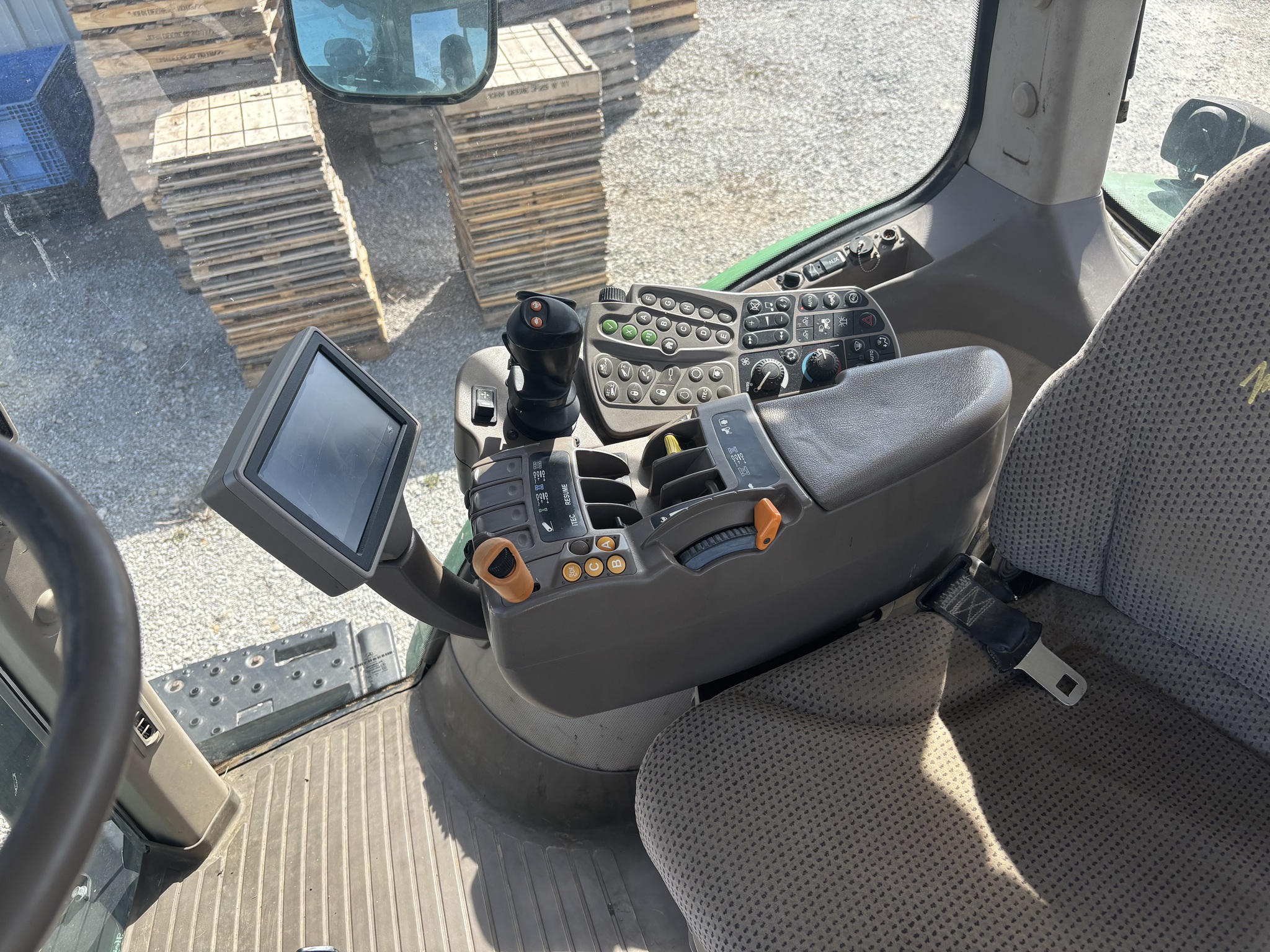  2012 John Deere 7200R at Heritage Tractor in Clinton, MO