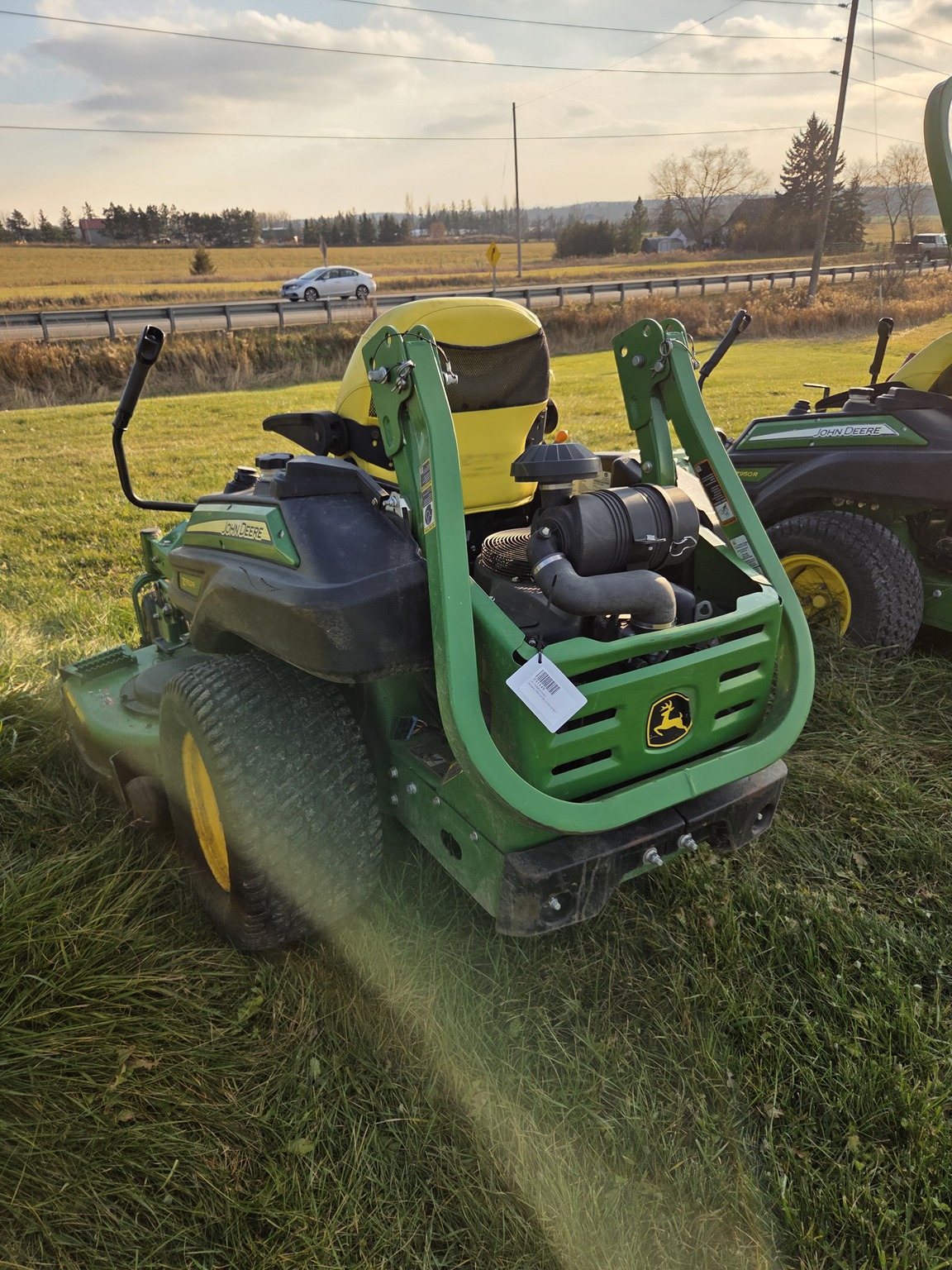 2015 John Deere Z950R Image 4