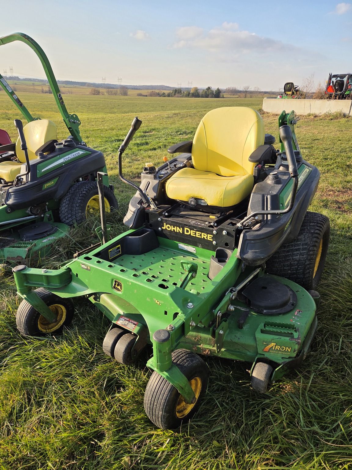 2015 John Deere Z950R Image 1
