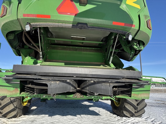 Used 2025 John Deere X9 1000 Combines at Horizon Ag & Turf in Lloydminster, AB - Photo6