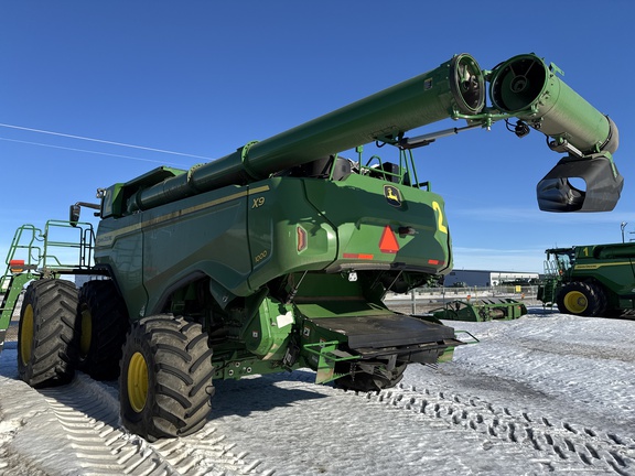 Used 2025 John Deere X9 1000 Combines at Horizon Ag & Turf in Lloydminster, AB - Photo5