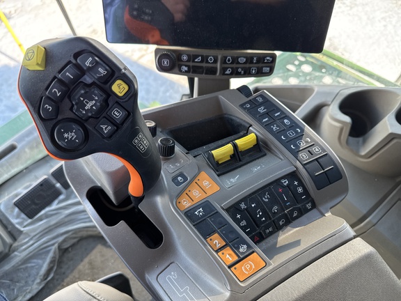 Used 2025 John Deere X9 1000 Combines at Horizon Ag & Turf in Lloydminster, AB - Photo15