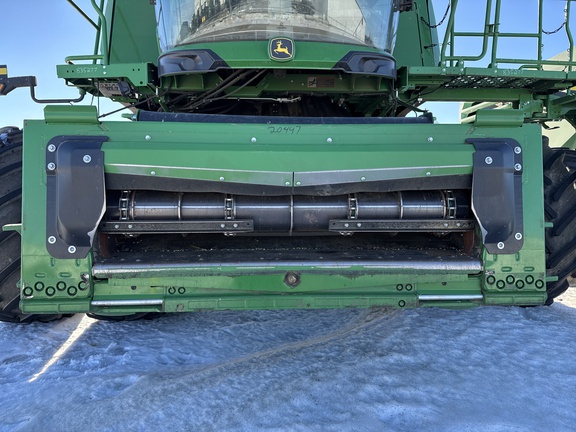 Used 2025 John Deere X9 1000 Combines at Horizon Ag & Turf in Lloydminster, AB - Photo8