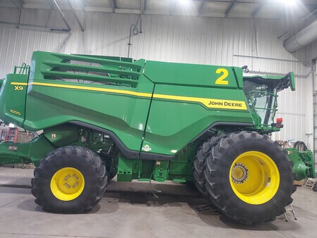 Used 2025 John Deere X9 1000 Combines at Horizon Ag & Turf in Lloydminster, AB - Photo18
