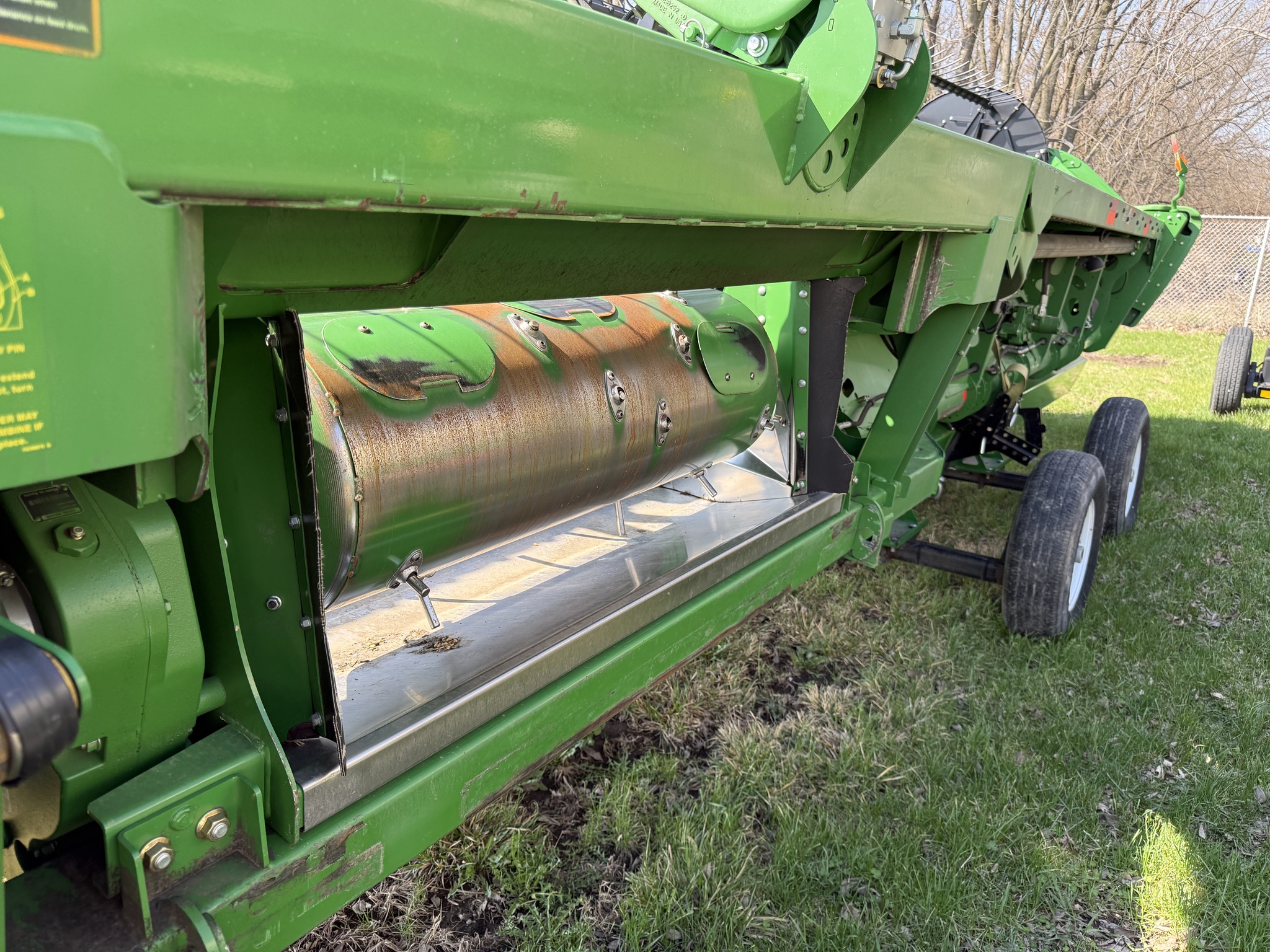  2014 John Deere 640FD at Heritage Tractor in Pontiac, IL