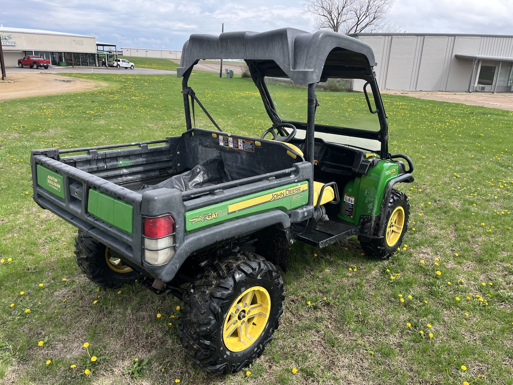  2014 John Deere XUV 825I GREEN at Heritage Tractor in Princeton, IL