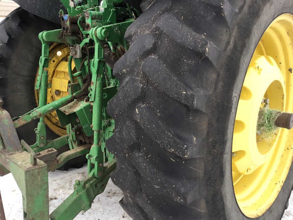 2011 John Deere 7330 - Photo9