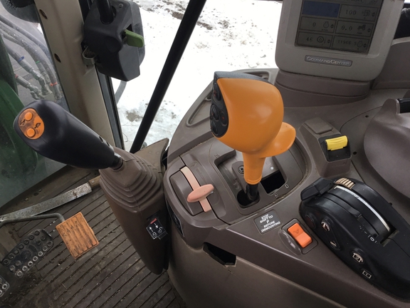 2011 John Deere 7330 - Photo14