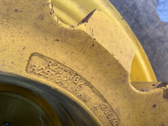 2011 John Deere 7330 - Photo19