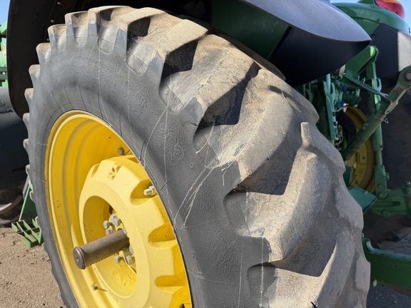2011 John Deere 7330 - Photo21