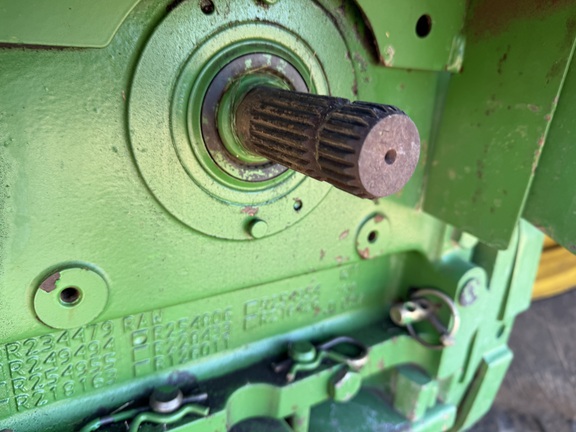 2011 John Deere 7330 - Photo39