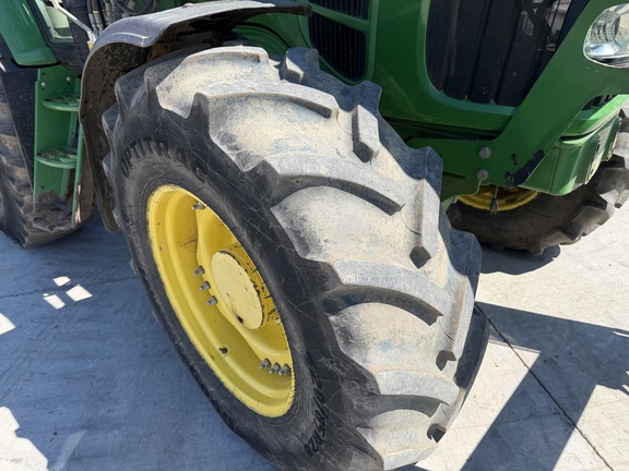 2011 John Deere 7330 - Photo12