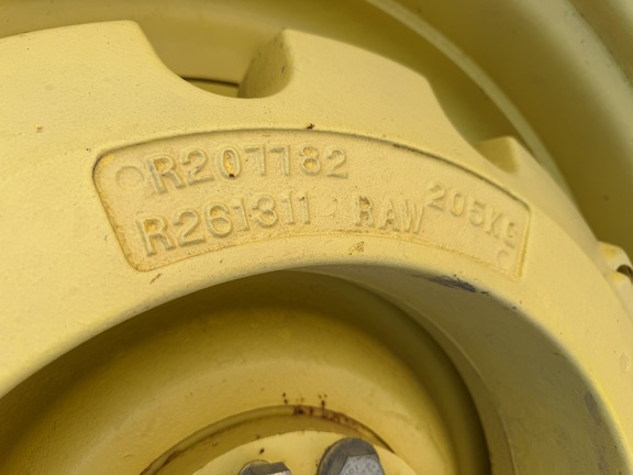 2011 John Deere 7330 - Photo16