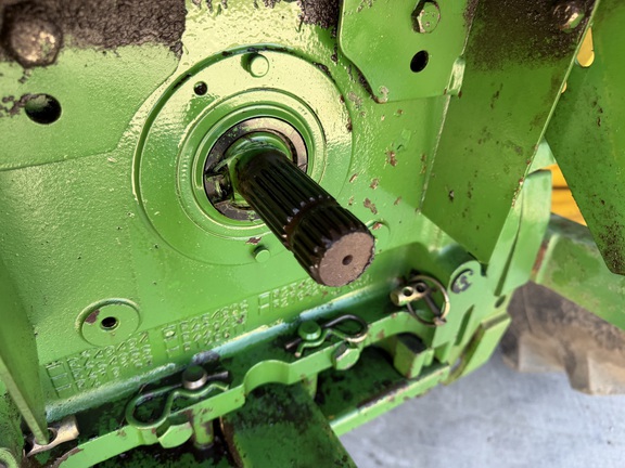 2011 John Deere 7330 - Photo36