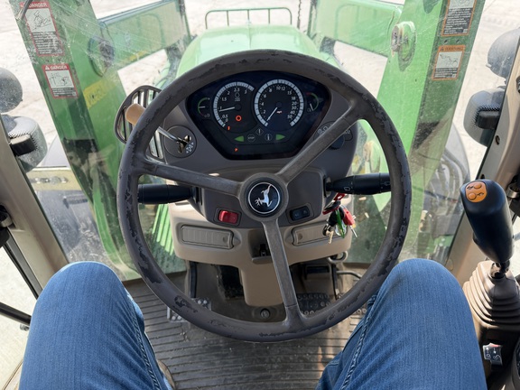 2011 John Deere 7330 - Photo41
