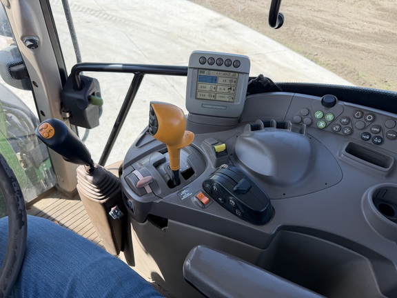 2011 John Deere 7330 - Photo45