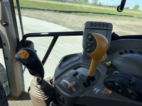 2011 John Deere 7330 - Photo46