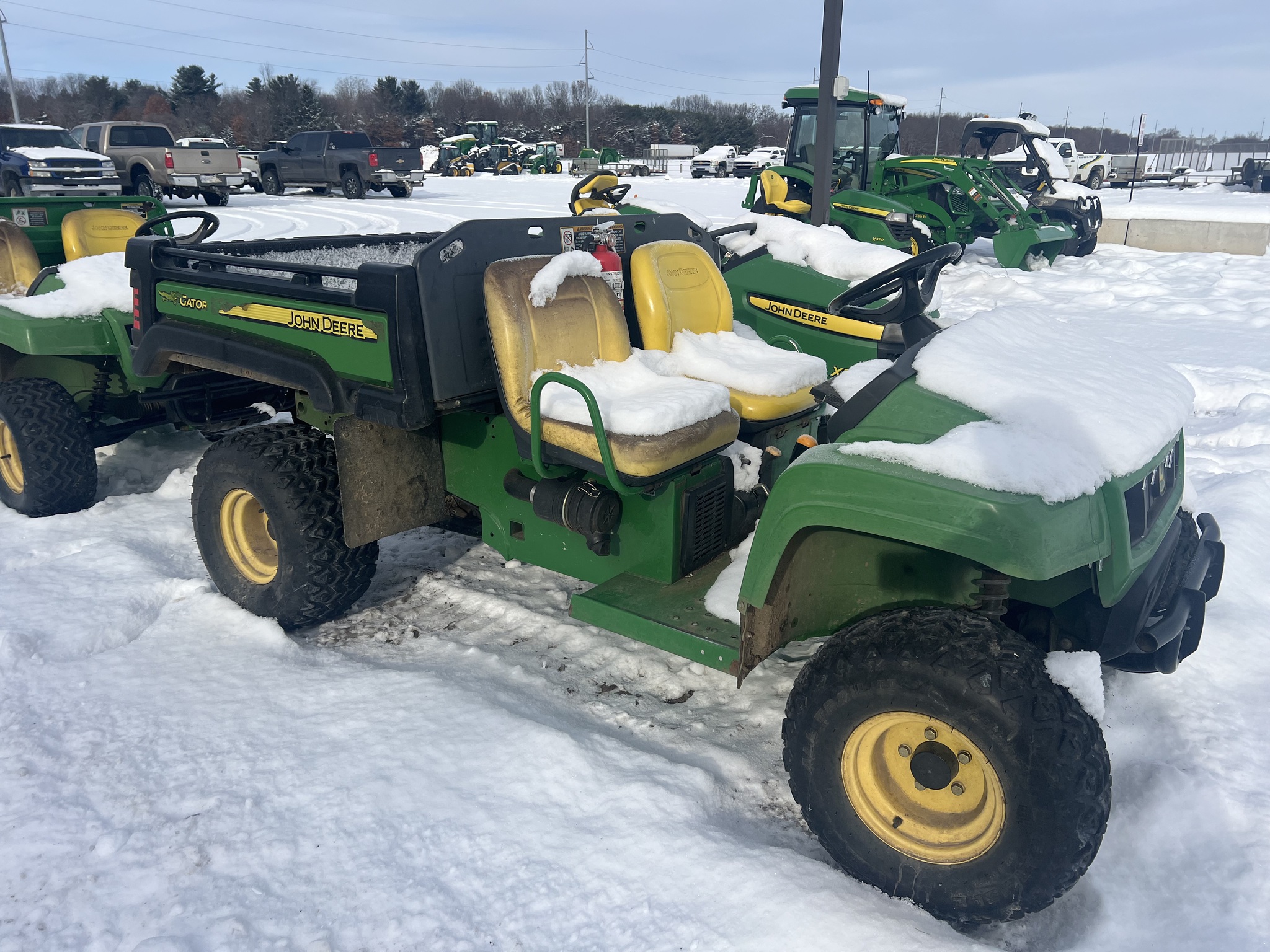 2010 John Deere TX 4X2 Image 1