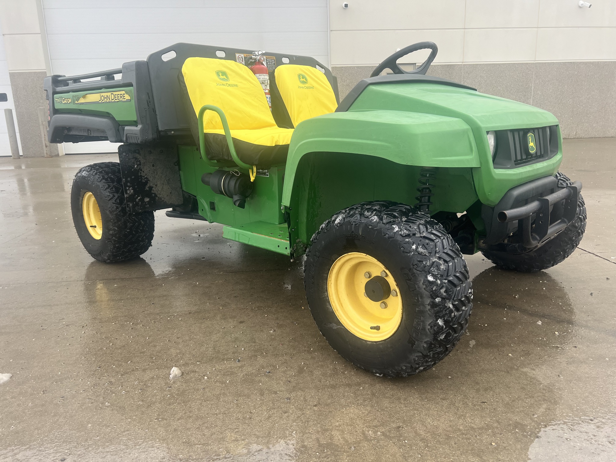 2010 John Deere TX 4X2 Image 1