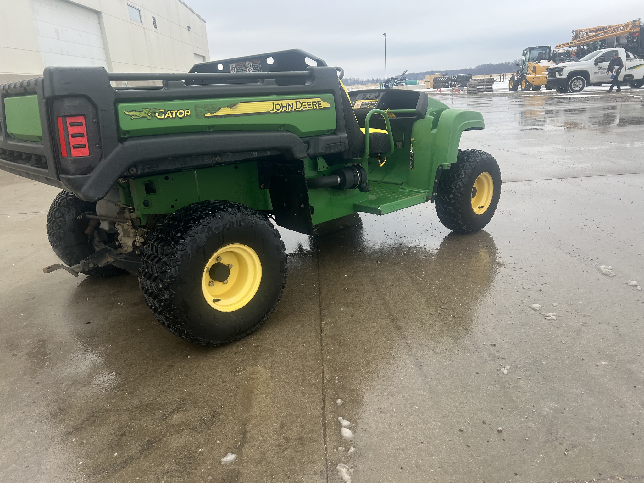 2010 John Deere TX 4X2 Image 3