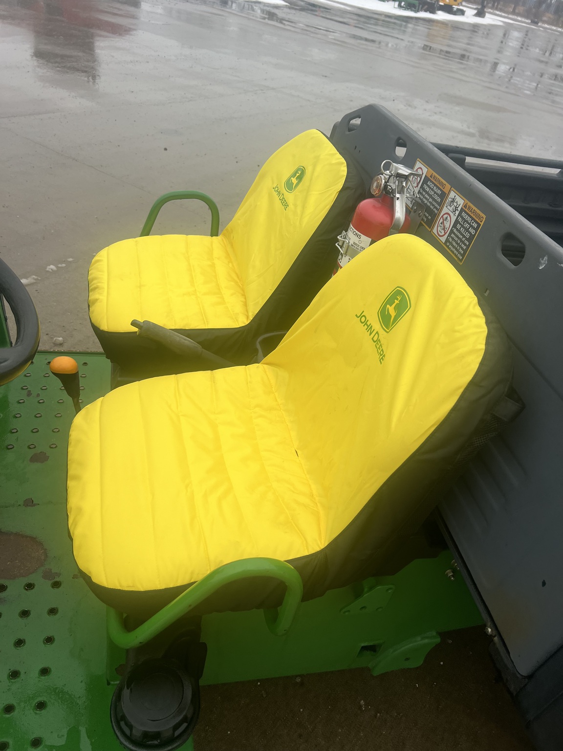 2010 John Deere TX 4X2 Image 9