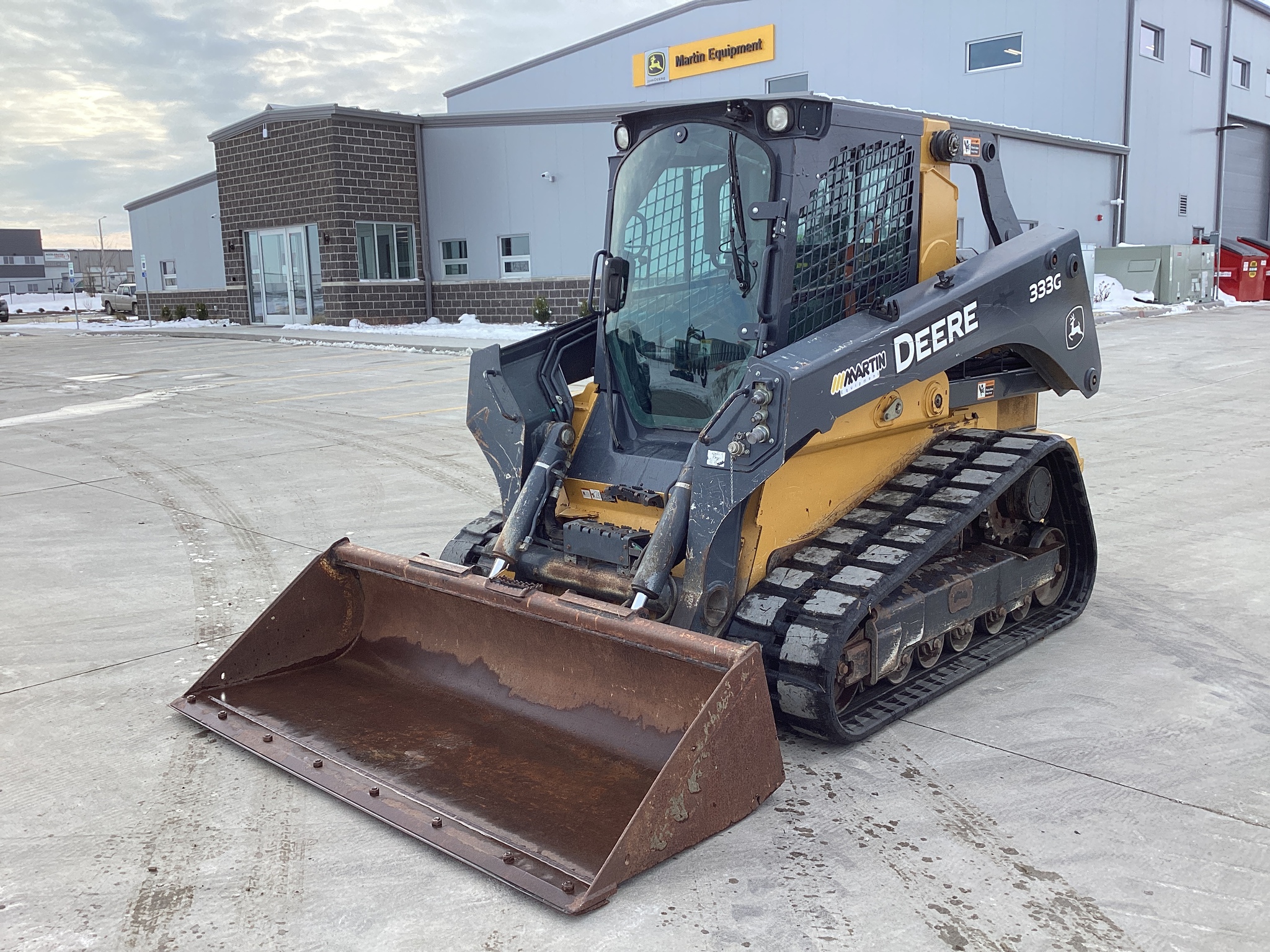 2018 John Deere 333G Image 3