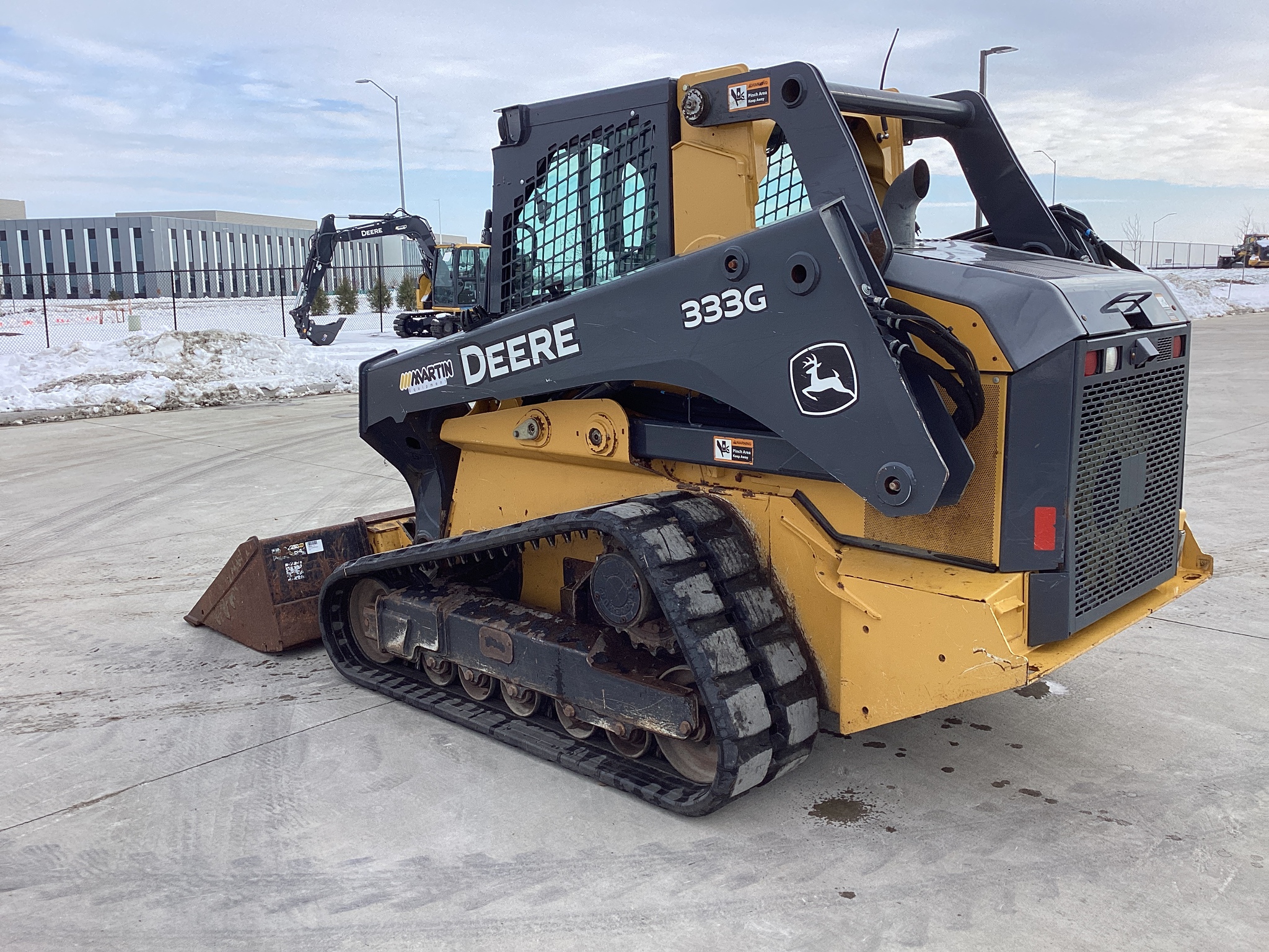 2018 John Deere 333G Image 6