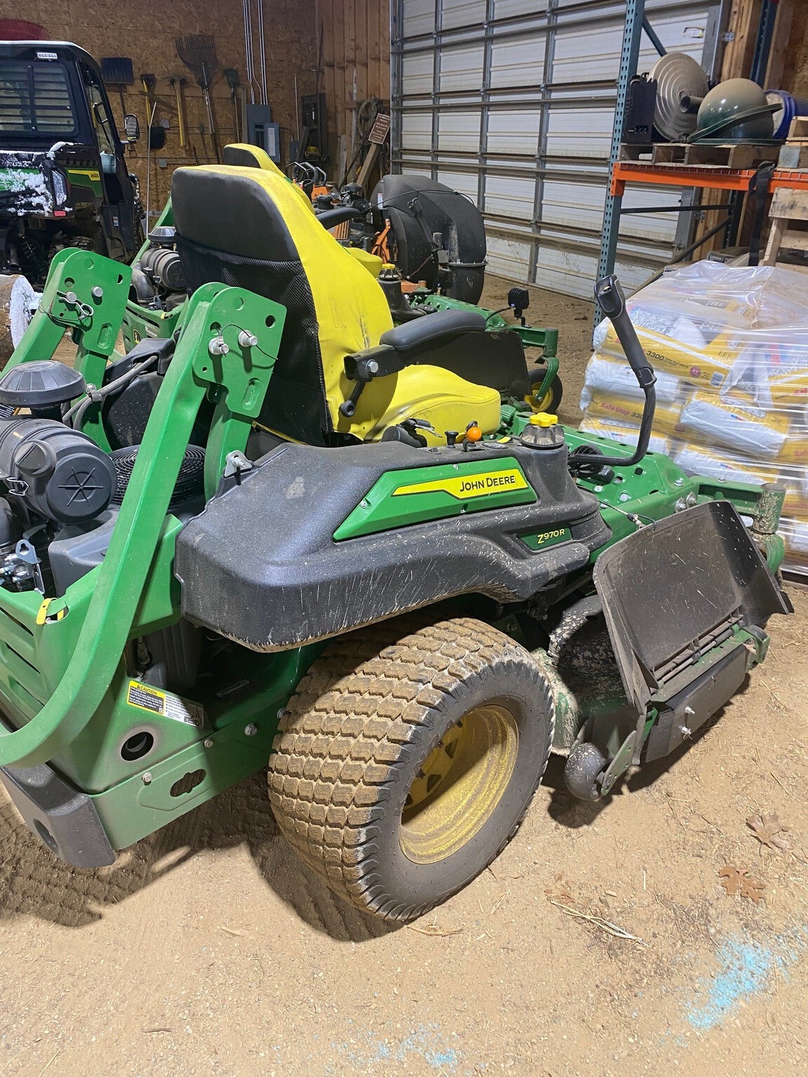 2023 John Deere Z970R Image 5