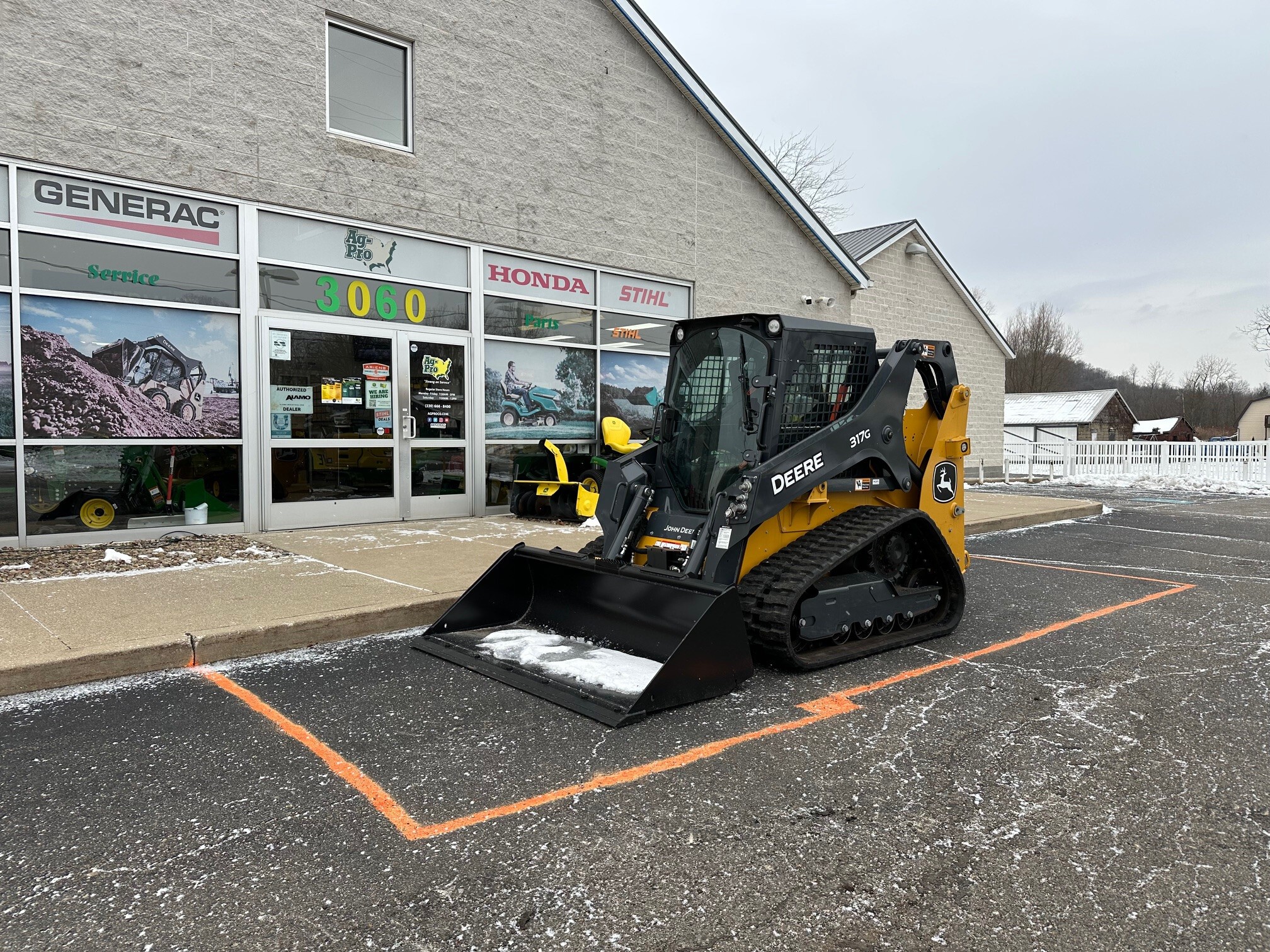 2025 John Deere 317G Image 1