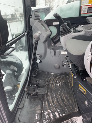 Photo of 2024 John Deere 35 P