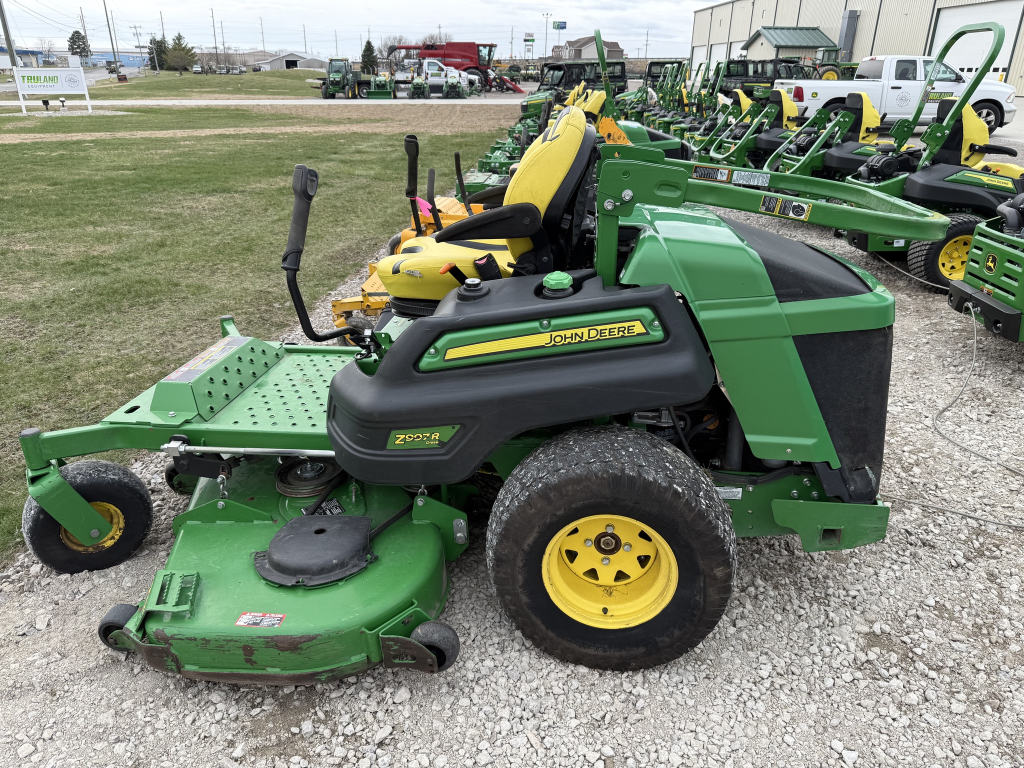 2019 John Deere Z997R Image 2