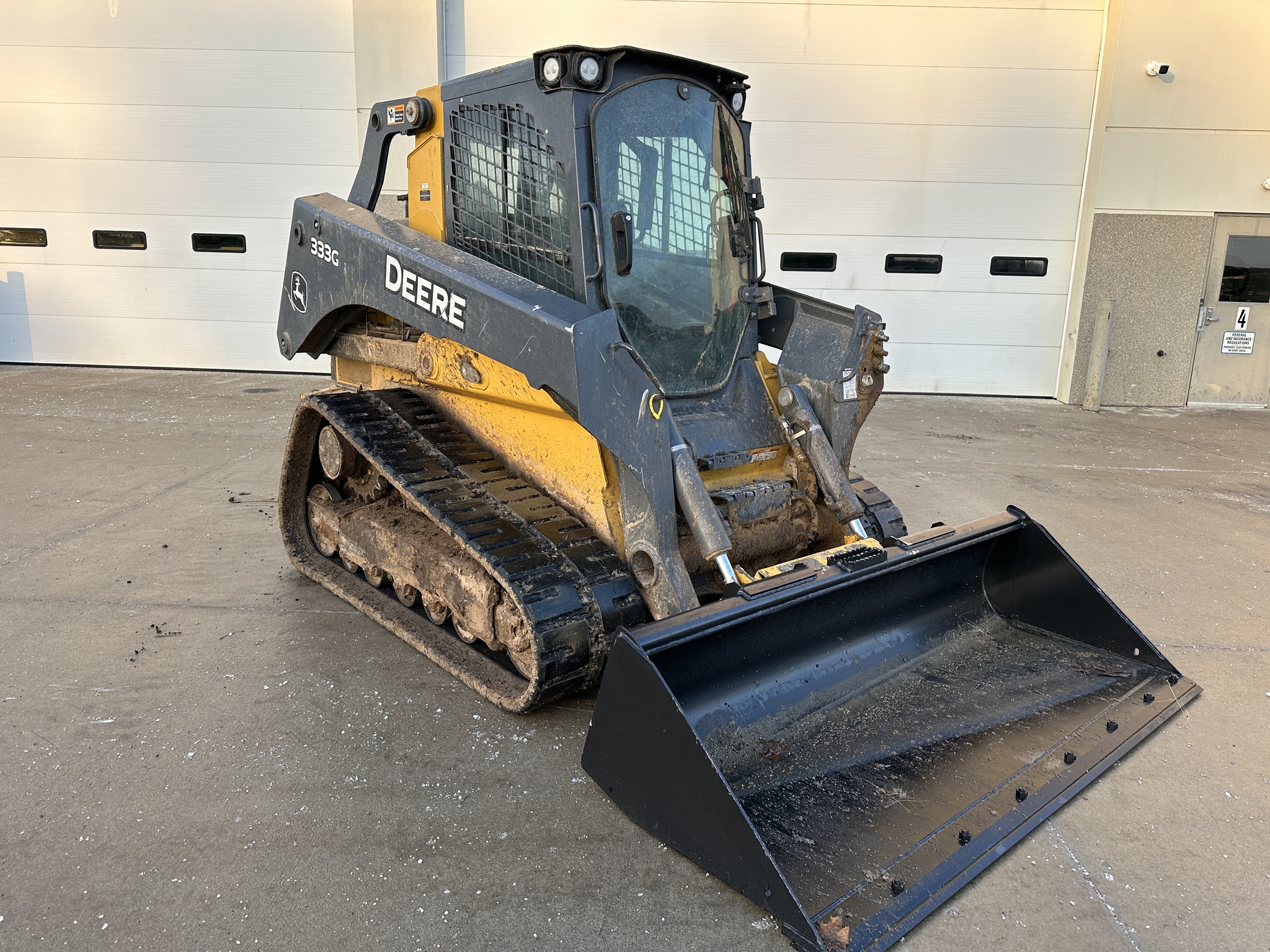 2019 John Deere 333G Image 2