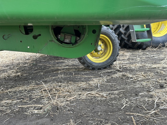 Used 2025 John Deere HDR 35 Combine Platforms at Horizon Ag & Turf in Lloydminster, AB - Photo3
