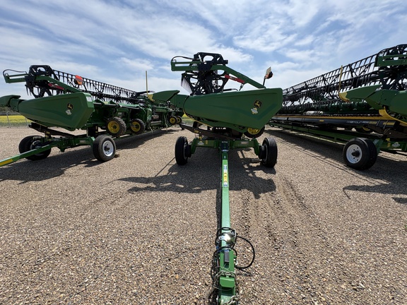 Used 2025 John Deere HDR 35 Combine Platforms at Horizon Ag & Turf in Lloydminster, AB - Photo3