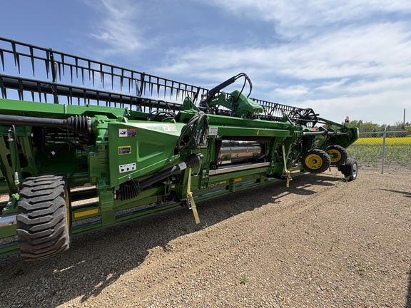 Used 2025 John Deere HDR 35 Combine Platforms at Horizon Ag & Turf in Lloydminster, AB - Photo6