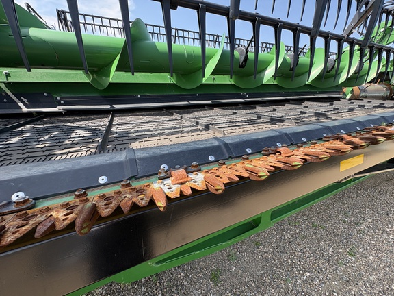 Used 2025 John Deere HDR 35 Combine Platforms at Horizon Ag & Turf in Lloydminster, AB - Photo11