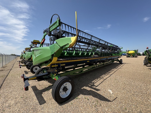 Used 2025 John Deere HDR 35 Combine Platforms at Horizon Ag & Turf in Lloydminster, AB - Photo7