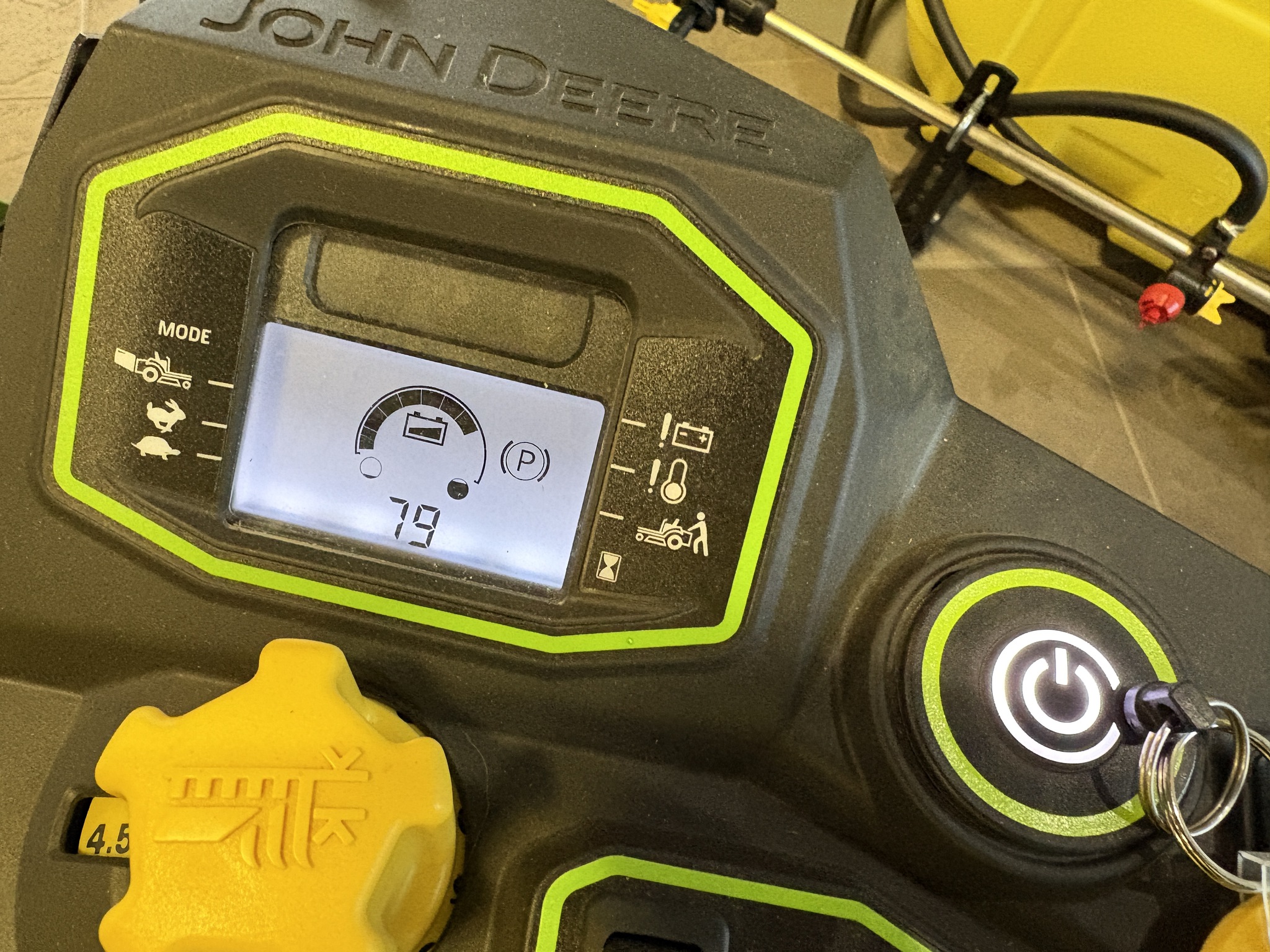 2024 John Deere Z370R Image 3