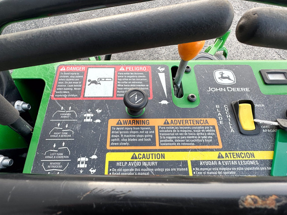 2023 John-Deere 661R