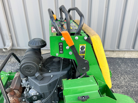 2023 John-Deere 661R