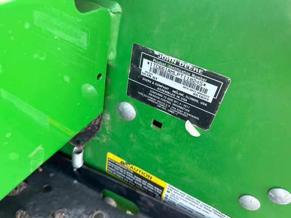 2023 John-Deere 661R