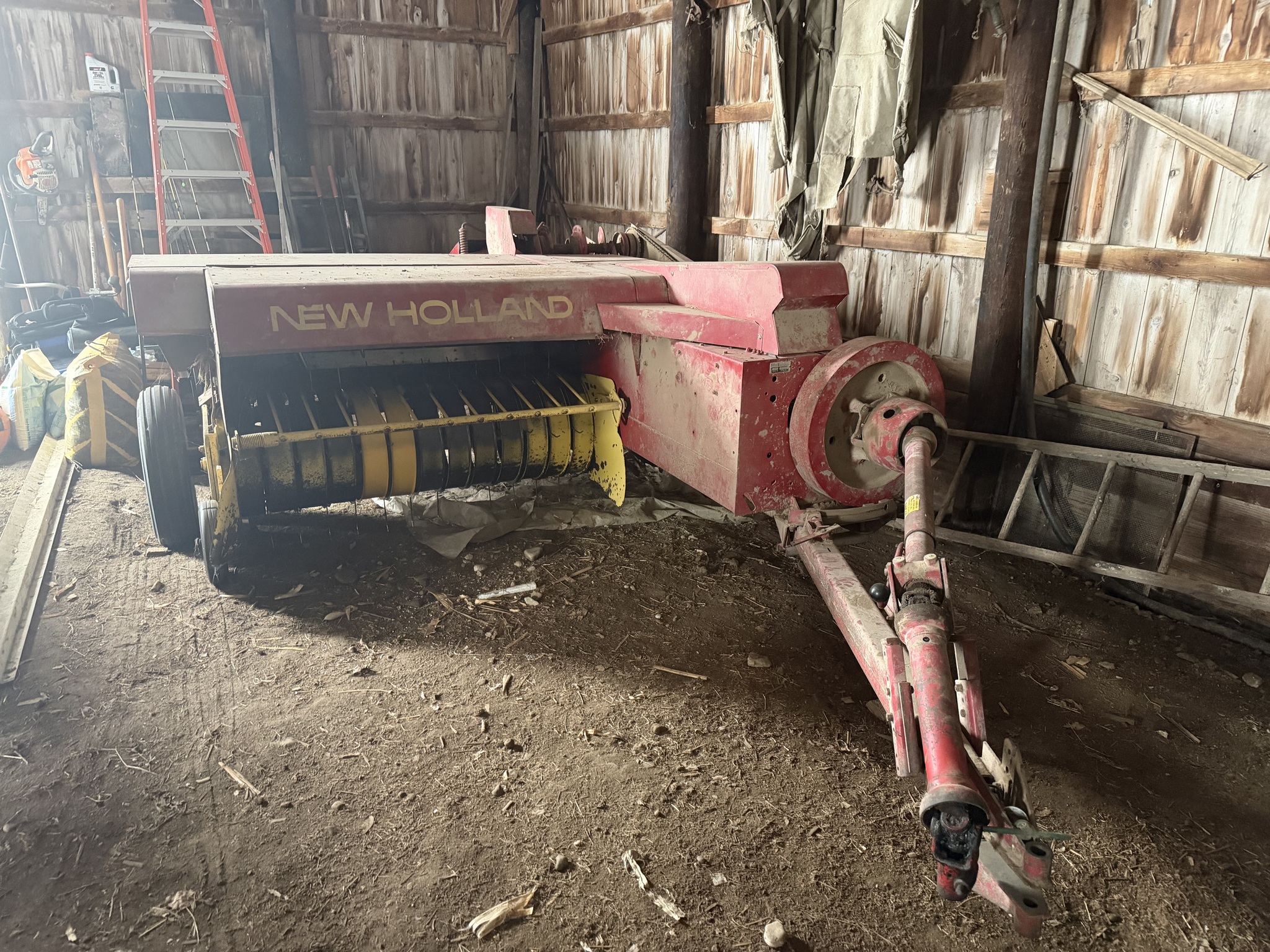 1973 New Holland 273 Image 2