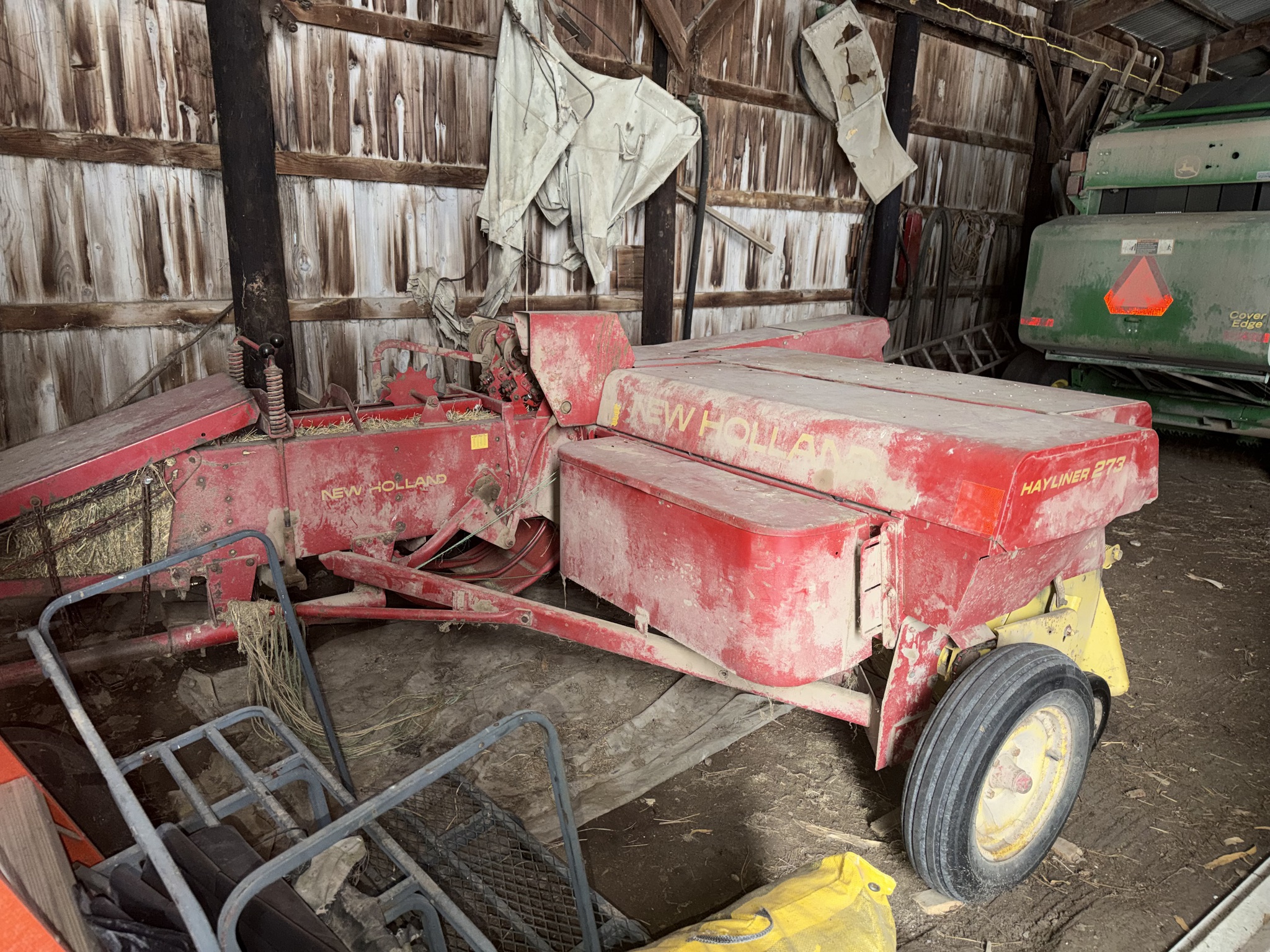 1973 New Holland 273 Image 3