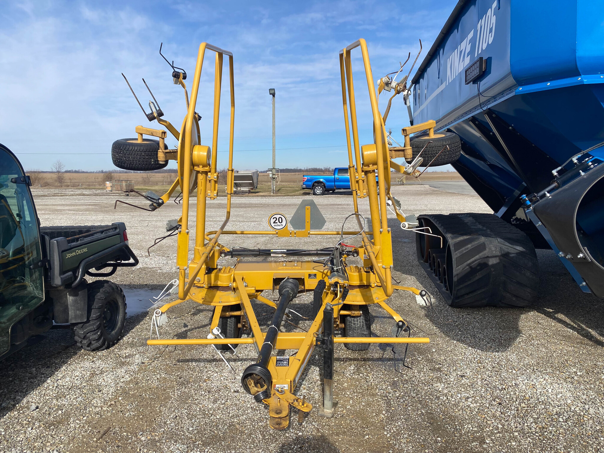 Used 2021 Vermeer TE1710 Tedders at Koenig Equipment in Greensburg, IN - PhotoXL1