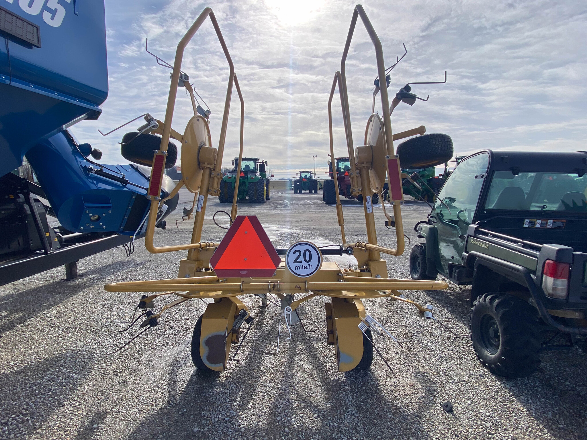 Used 2021 Vermeer TE1710 Tedders at Koenig Equipment in Greensburg, IN - PhotoXL4