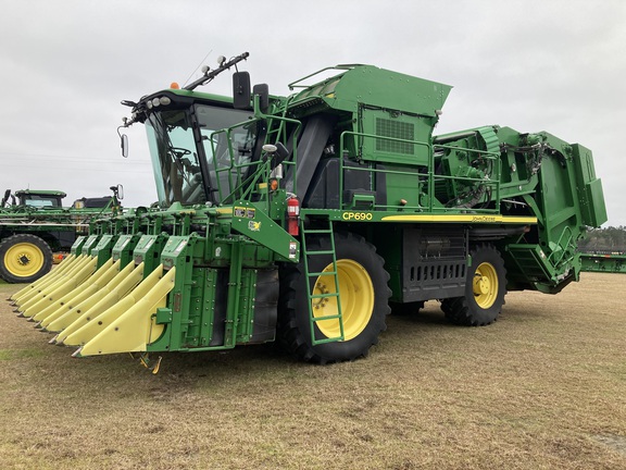 2021 John Deere CP690